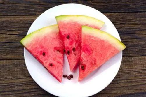 吃饭的时候吃瓜,美食与闲话的完美融合